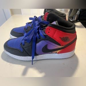 Jordan 1 Mid SS "Skyline" Grade School Kids' Shoe